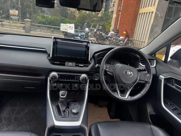 Toyota RAV4 2020 White
