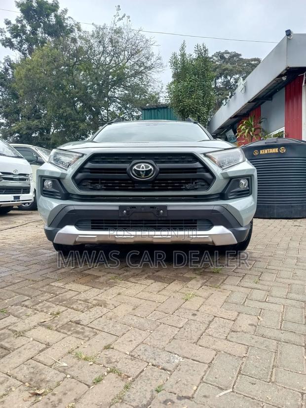 Toyota RAV4 2019 Green