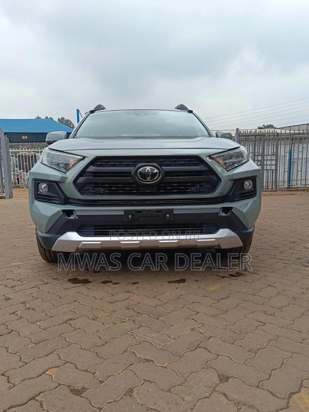 Toyota RAV4 2019 Green