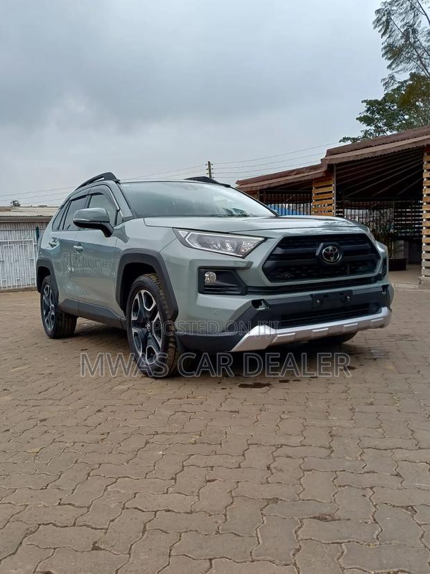 Toyota RAV4 2019 Green