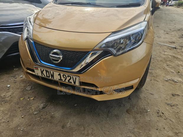 Nissan Note 2018 Gold