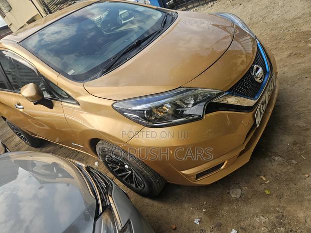 Nissan Note 2018 Gold