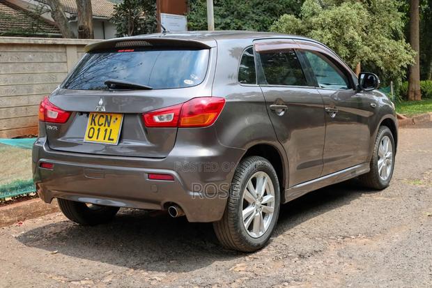 Mitsubishi RVR 2.0 2011 Brown