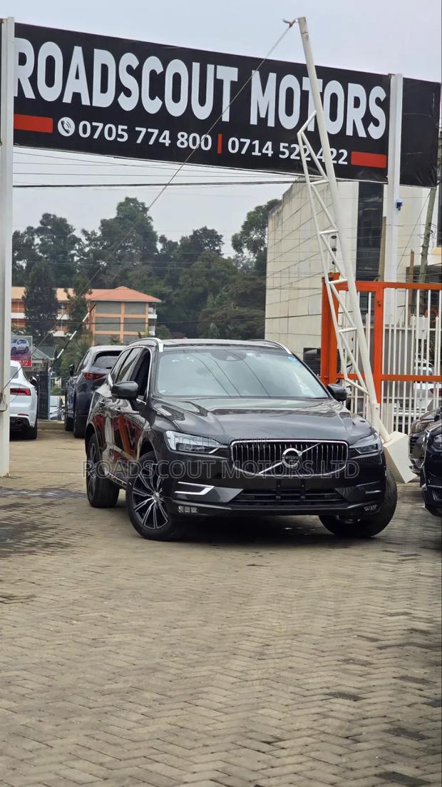 Volvo XC60 2021 Gray