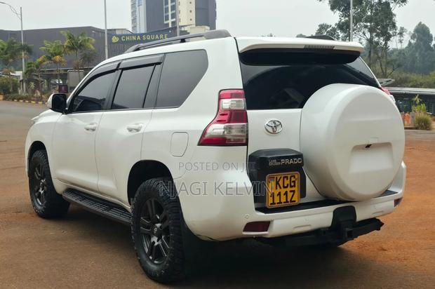 Toyota Land Cruiser Prado 3.0 TD 2010 White
