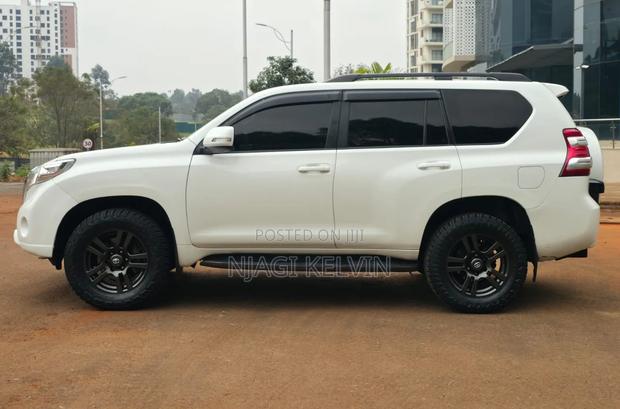 Toyota Land Cruiser Prado 3.0 TD 2010 White