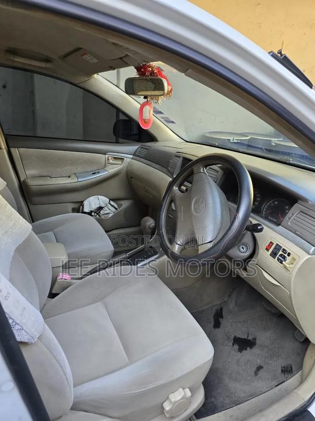 Toyota Corolla 2006 White
