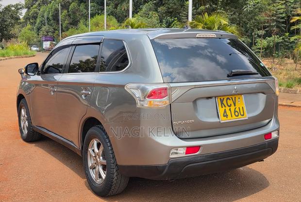 Mitsubishi Outlander 2012 Gray