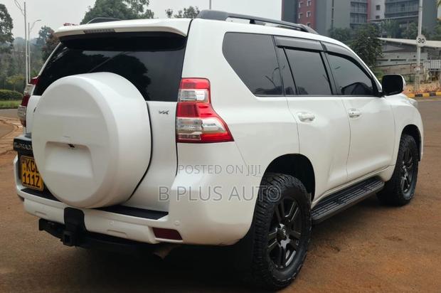 Toyota Land Cruiser Prado 2010 White
