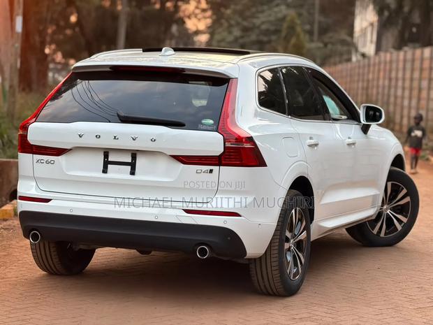 Volvo XC60 2019 White