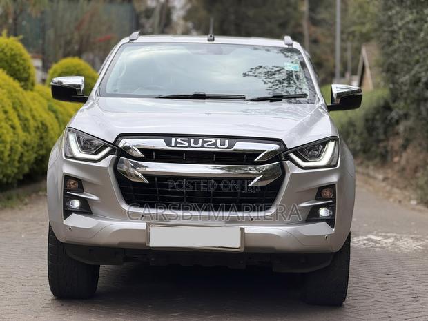 Isuzu D-MAX 2022 Silver