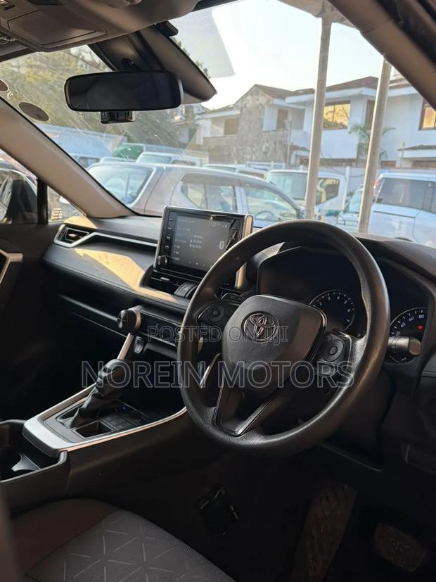 Toyota RAV4 2020 Silver