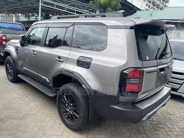 Toyota Land Cruiser Prado 2.7 2024 Gray