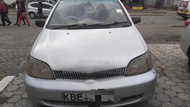 Toyota Platz 2003 Gray