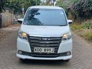 Toyota Noah 2015 White for sale