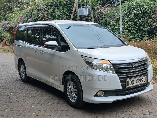Toyota Noah 2015 White