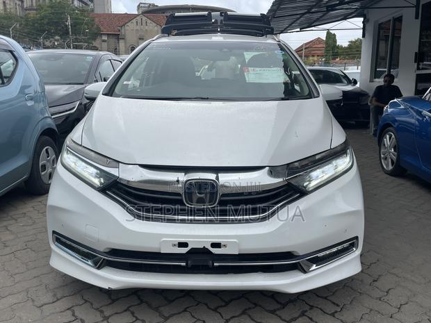Honda Fit Shuttle 1.5 Hybrid 2WD 2019 White