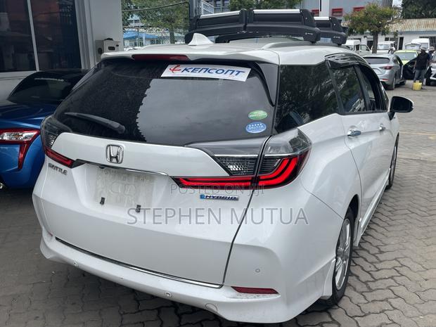 Honda Fit Shuttle 1.5 Hybrid 2WD 2019 White