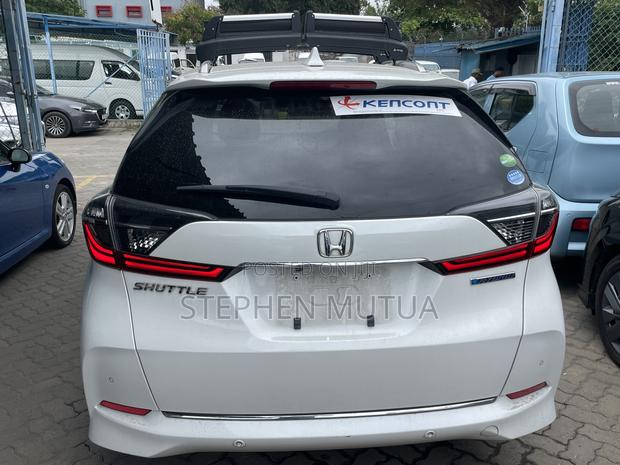Honda Fit Shuttle 1.5 Hybrid 2WD 2019 White