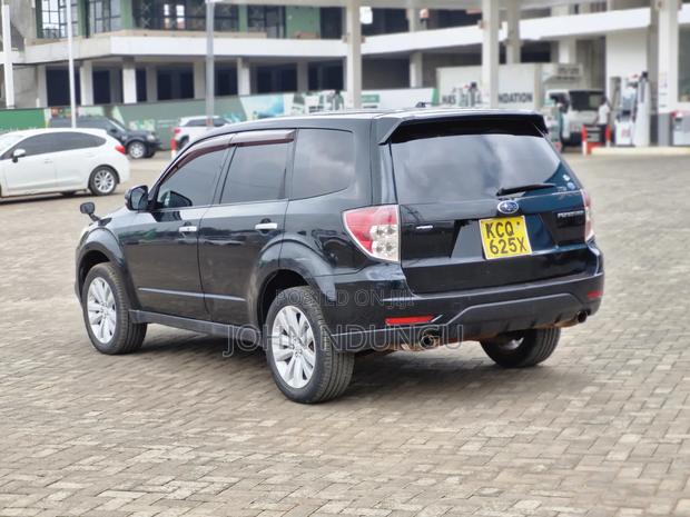 Subaru Forester 2010 Black