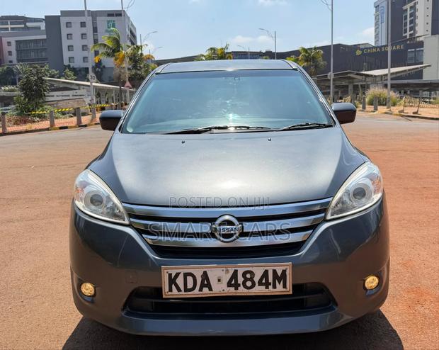 Nissan Lafesta 2013 Gray