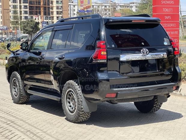 Toyota Land Cruiser Prado 2.7 2019 Black