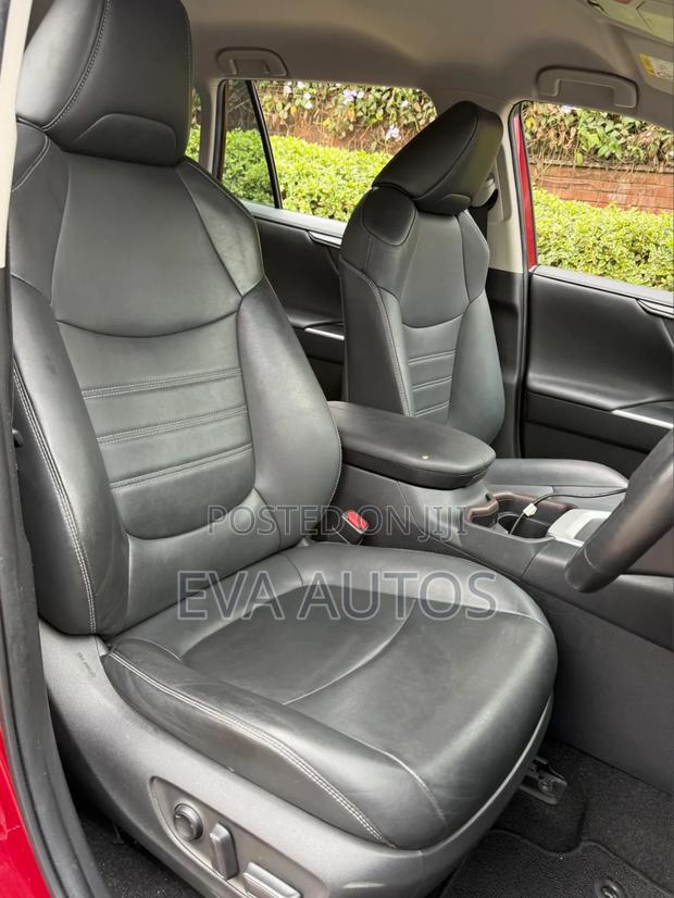 Toyota RAV4 2020 Burgundy