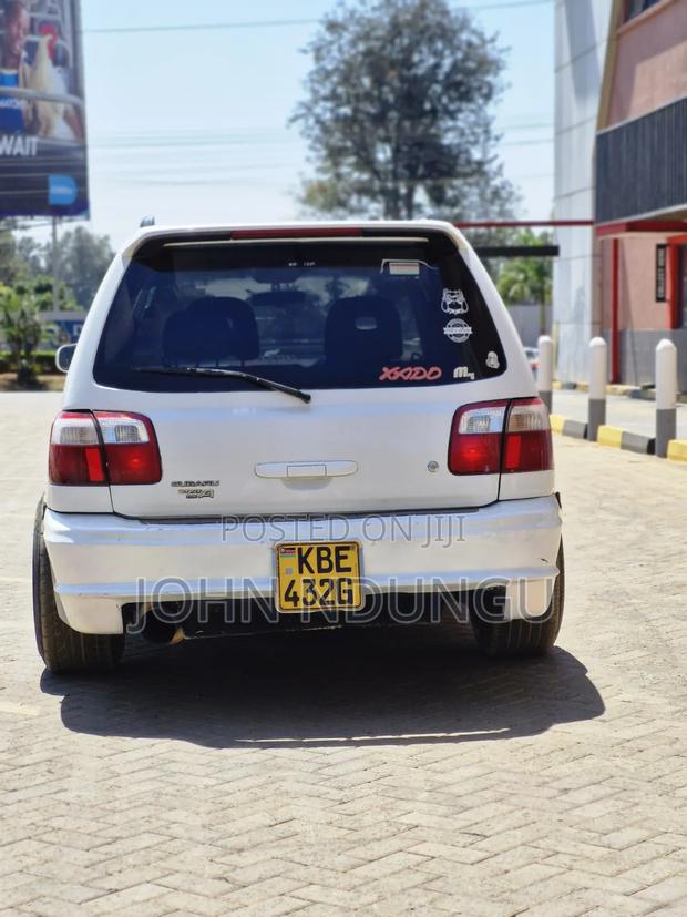 Subaru Forester 2001 White