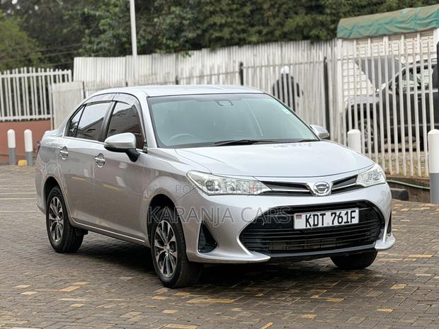 Toyota Axio 1.5 G 2WD 2018 Silver
