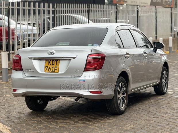 Toyota Axio 1.5 G 2WD 2018 Silver