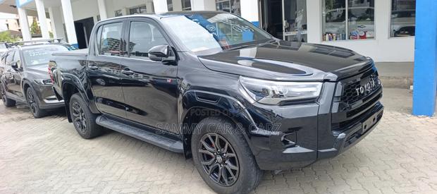 Toyota Hilux 2020 Black