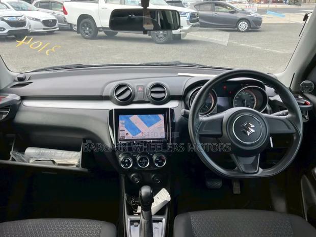 Suzuki Swift 2019 White