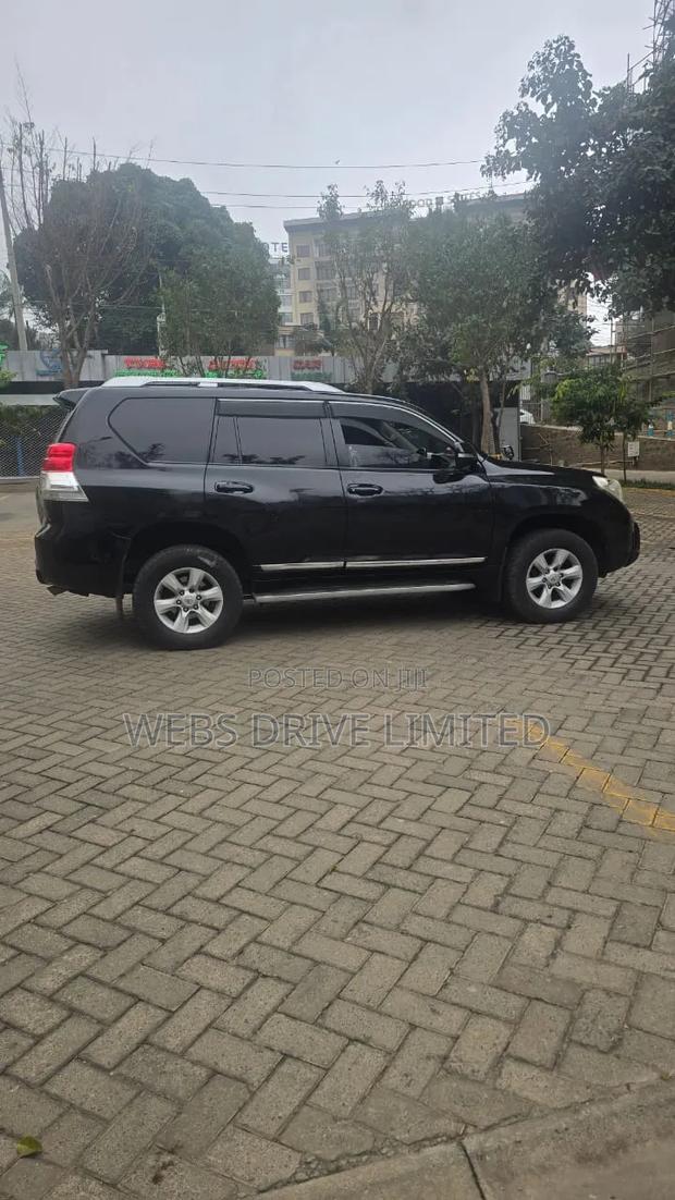 Toyota Land Cruiser Prado 2012 Black