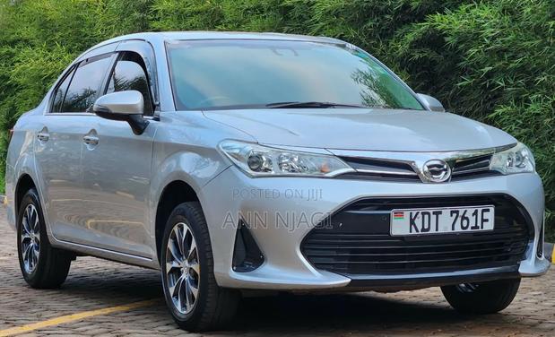 Toyota Axio 2018 Silver