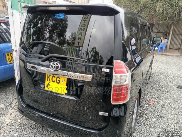 Toyota Noah 2013 Black