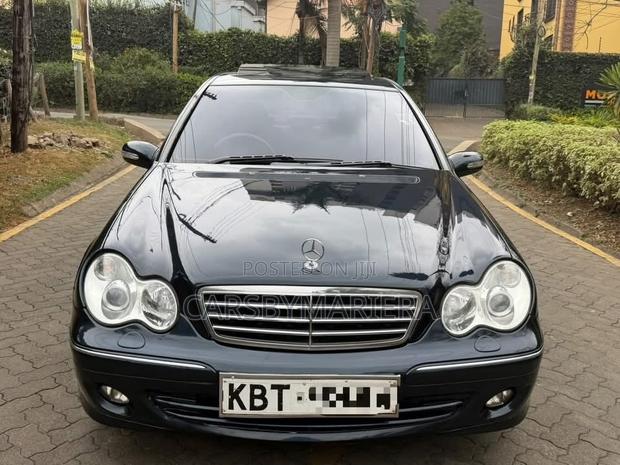 Mercedes-Benz C200 2005 Black