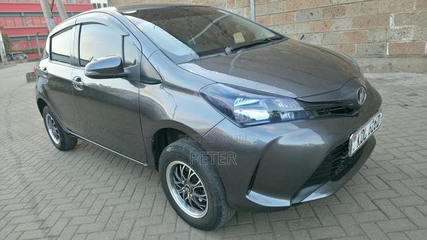 Toyota Vitz 2015