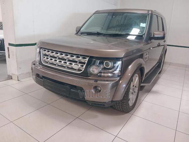 Land Rover Discovery 2010 Gray