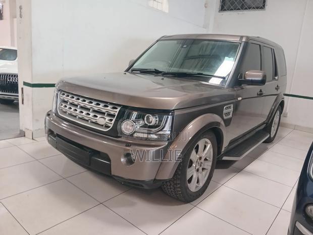 Land Rover Discovery 2010 Gray