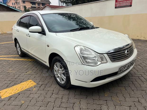 Nissan Bluebird 2010 Blue