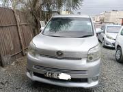 Toyota Voxy 2011 Silver for sale