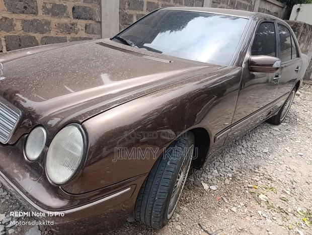 Mercedes-Benz E200 2003 Brown