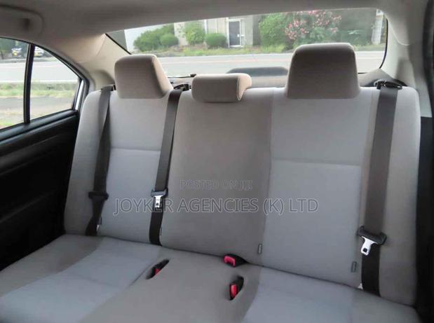 Toyota Axio 1.5 Hybrid 2WD 2019 Silver