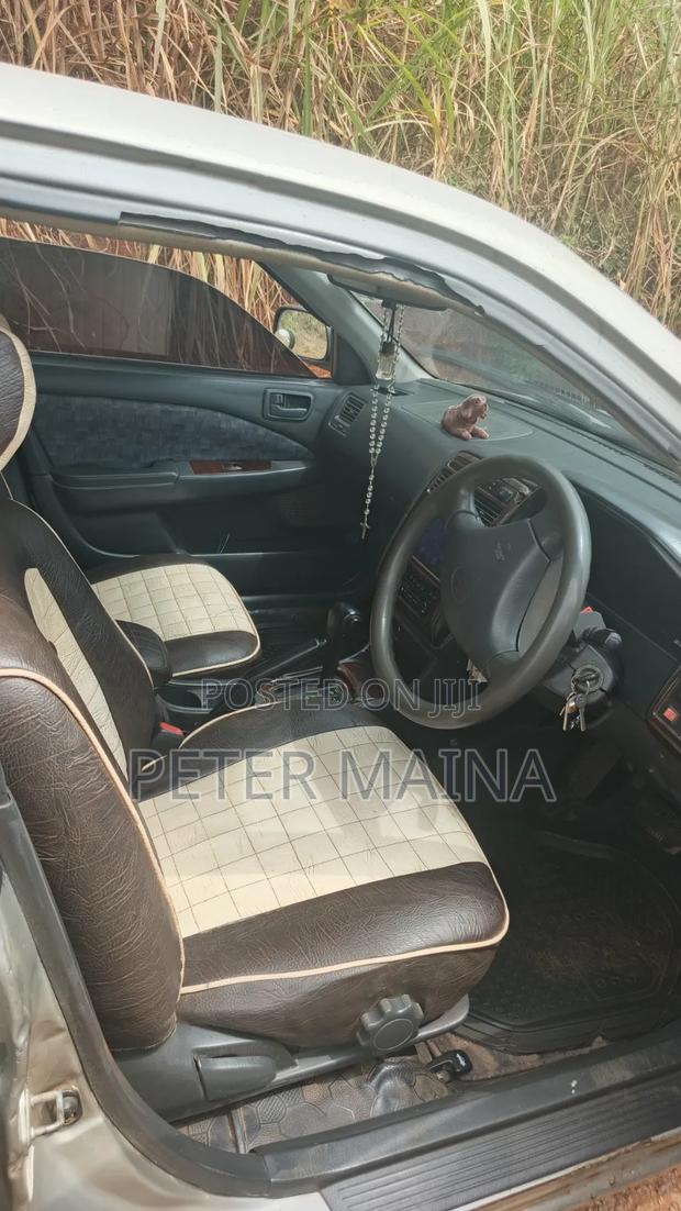 Toyota Carina 1.8 FWD Sedan 2001 Silver
