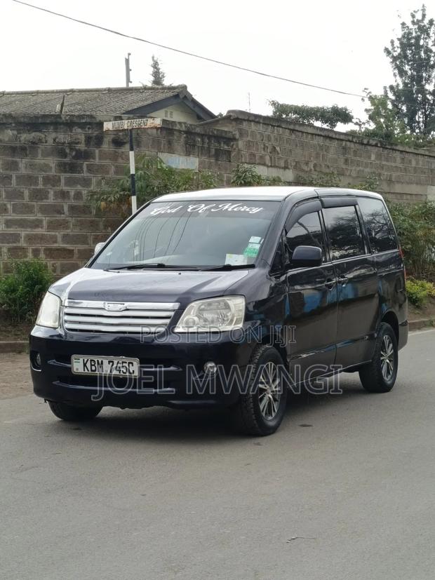 Toyota Noah 2005 Black