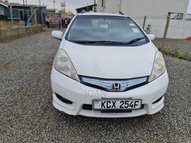 Honda Fit Shuttle 2012 White