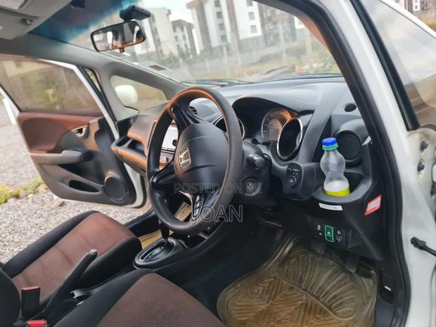 Honda Fit Shuttle 2012 White