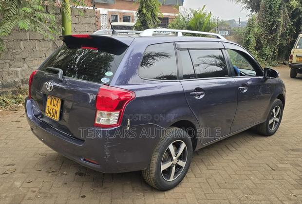 Toyota Corolla Fielder 2012 Gray