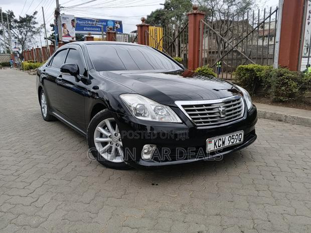 Toyota Crown 2013 Black