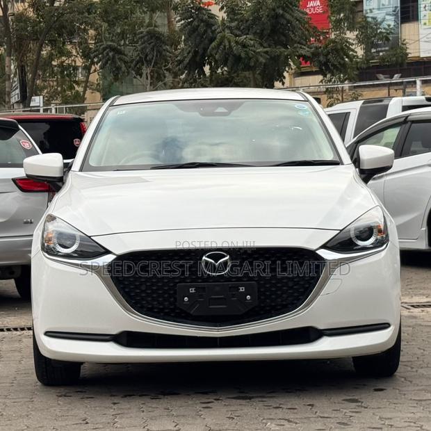 Mazda 2 2020 White